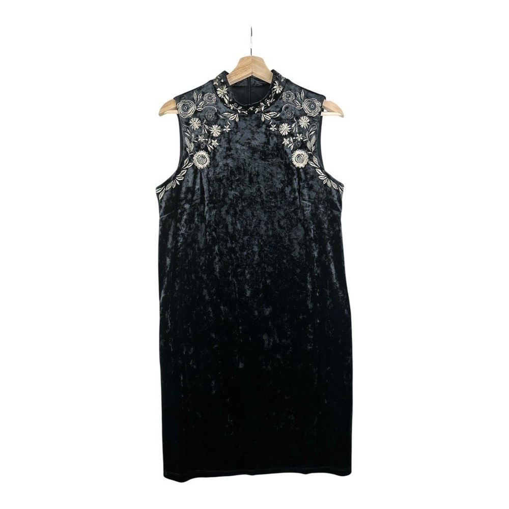 AGB Embroidered Detail Sleeveless Crushed Velvet Dress size Medium Black
